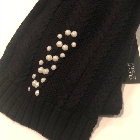 Badgley Mischka Accessories - BADGLEY MISCHKA Faux Pearl Scarf